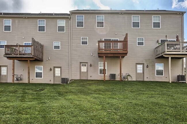 Building Photo - 6205 Galleon Drive