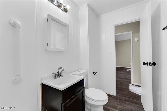 Building Photo - 4428 E 142nd St