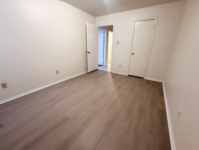 Building Photo - 14418 Moorfield Dr