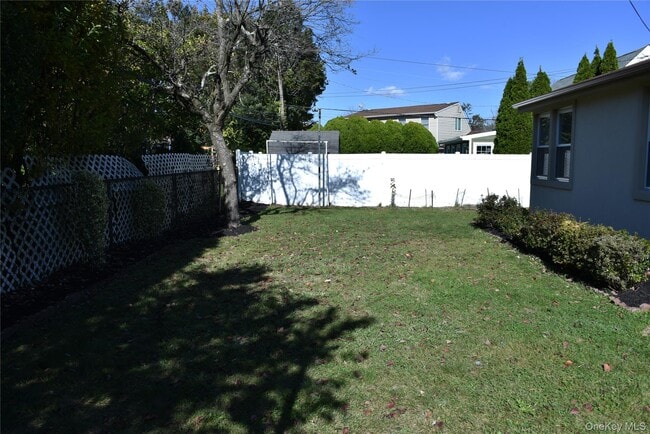 Building Photo - 55 Acre Ln