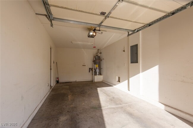 Building Photo - 723 St Aidans St