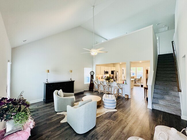 Building Photo - 2464 Campton Lp
