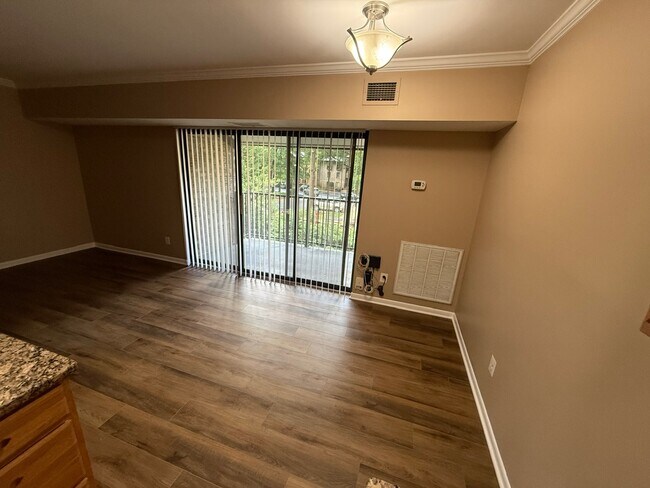 Building Photo - 2257 Castle Rock Square