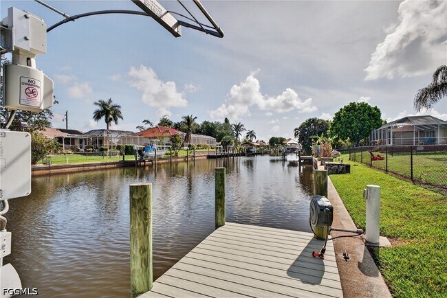Building Photo - 27256 San Marino Dr