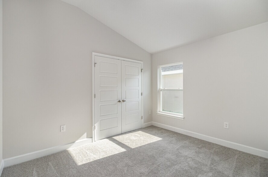 Building Photo - 2482 Carrick St NW