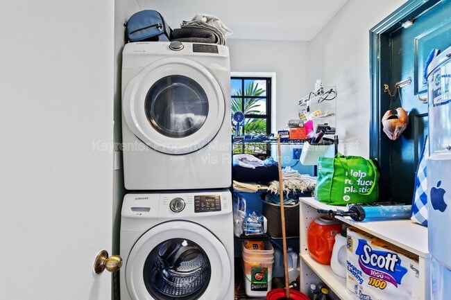 Building Photo - 19831 SW 81st Ct