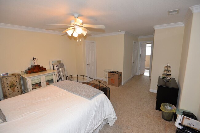 Building Photo - 3 Story Duplex-Condo at the Beach