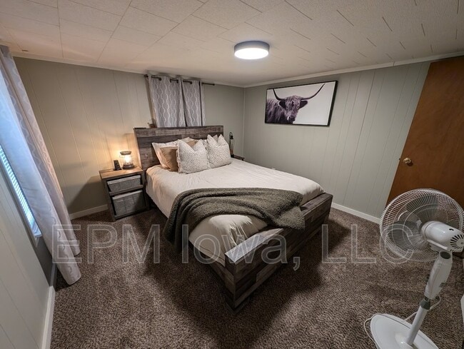 Building Photo - 608 8th Ave SW