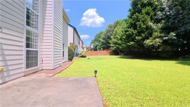 Building Photo - 135 Friars Head Dr NE