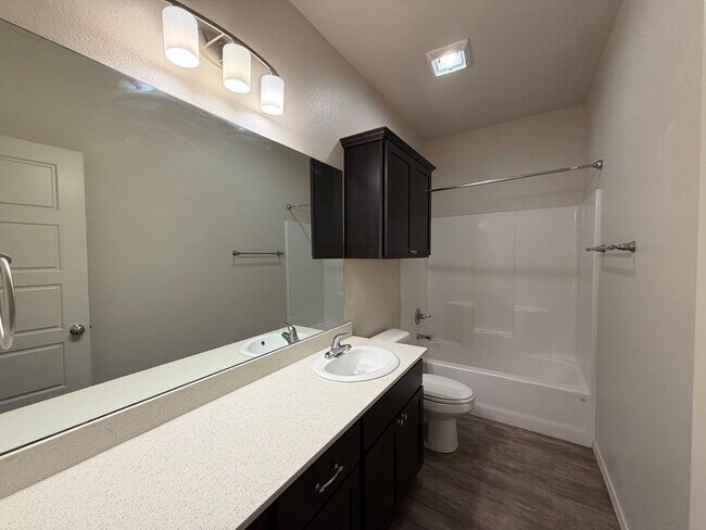 Building Photo - Luxury Town House in Southwest Lubbock
