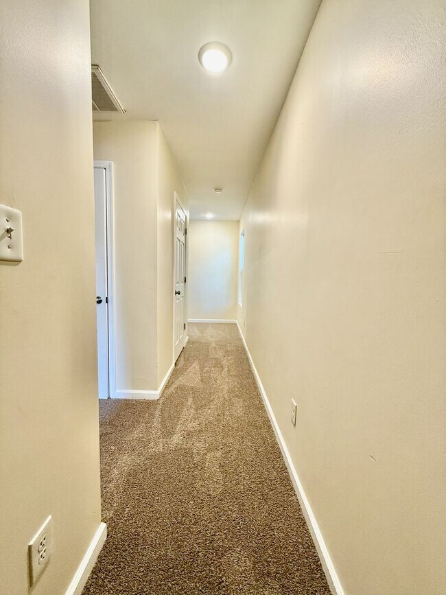 Building Photo - Beautiful 2018-built 4-bedroom 3.5 bath home in sought-after Westhaven!