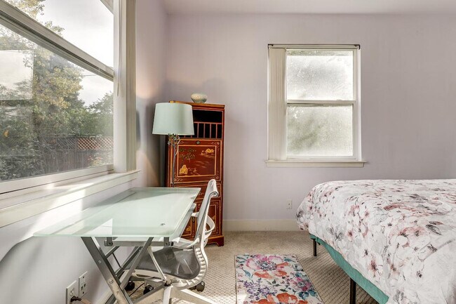 Building Photo - 158 Sierra Pl