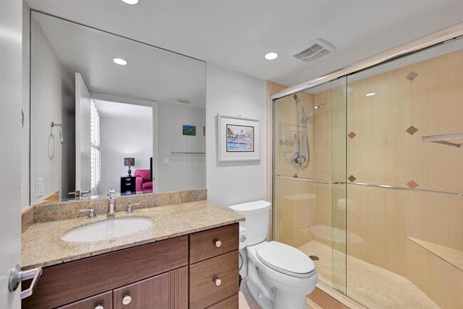 Building Photo - 7578 Regency Lake Dr