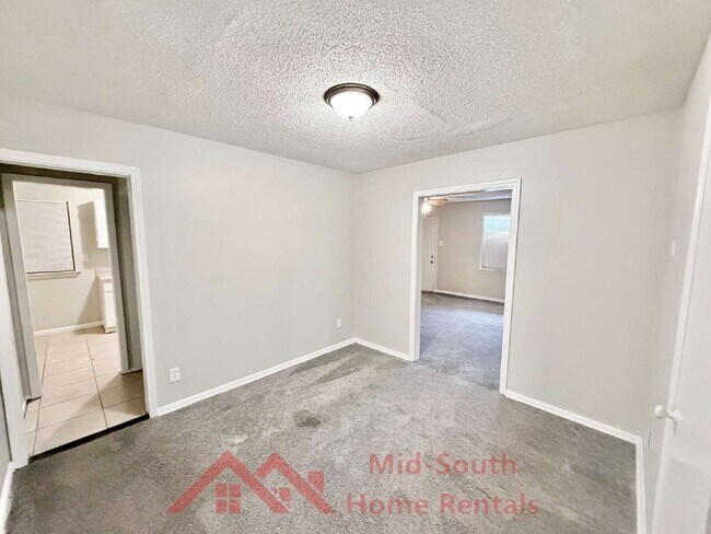 Building Photo - 3243 Boone St