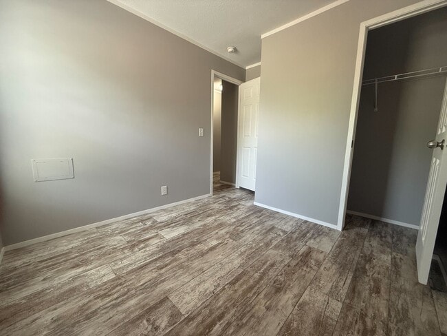 Building Photo - 11827 Cascade Cir