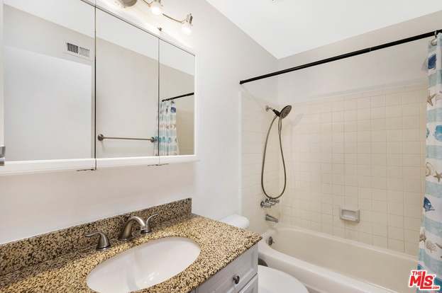 Building Photo - 2230 N Indian Canyon Dr