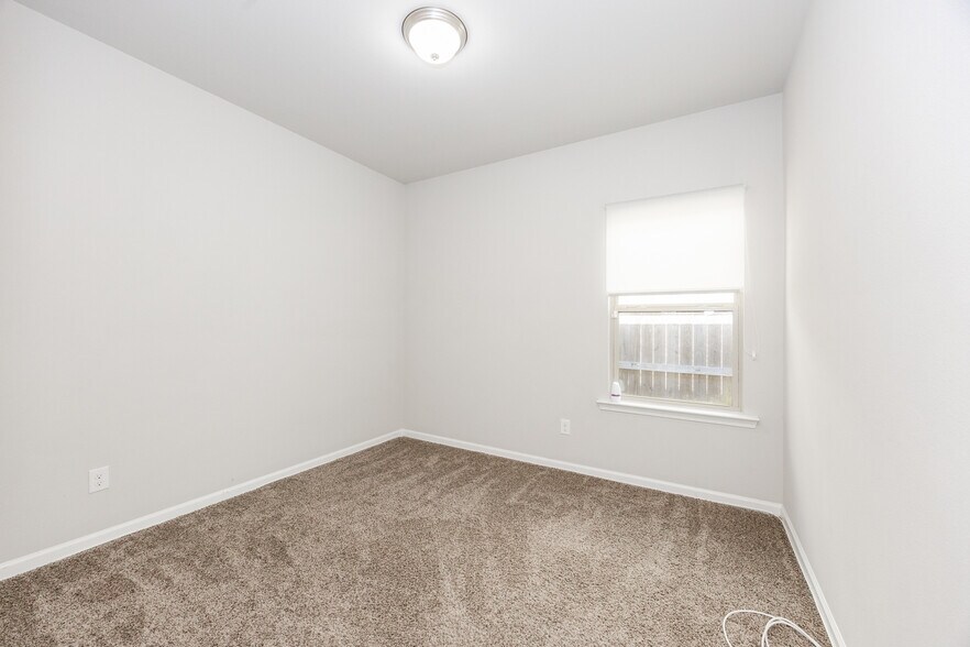 Building Photo - 4635 Mendocino Way