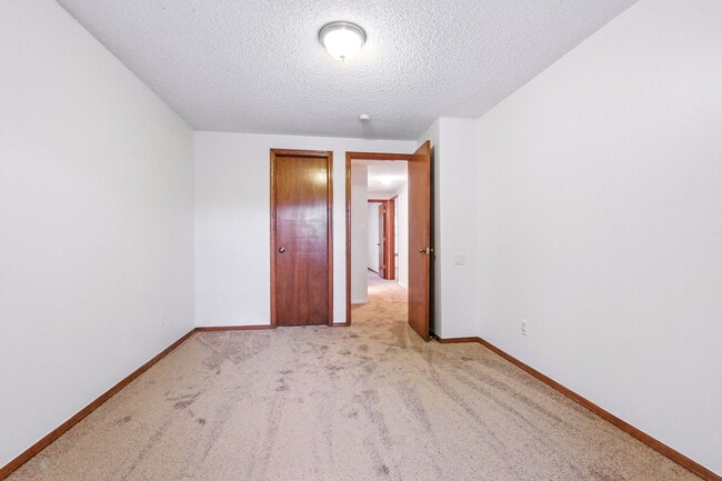 Building Photo - 9998 Grove St