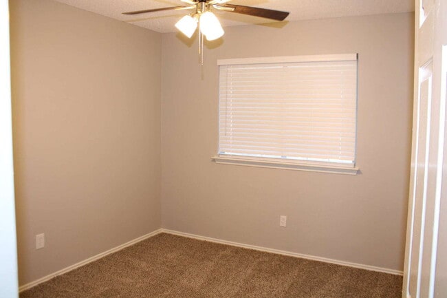 Building Photo - 1620 Tuley St