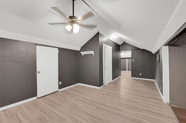 Building Photo - 310 N Rock Island St