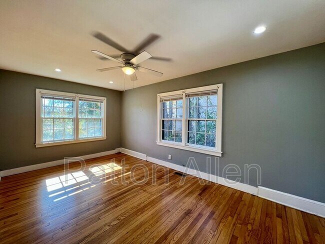 Building Photo - 15 Allen Ave