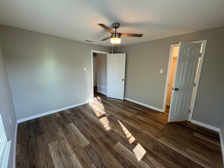 Building Photo - 1210 Southey St