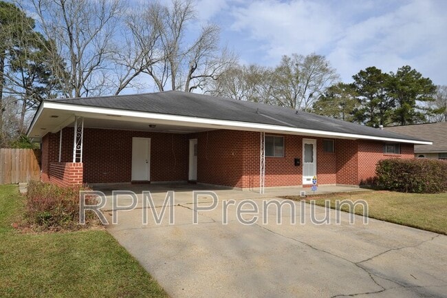 Building Photo - 8255 Queenswood Ct