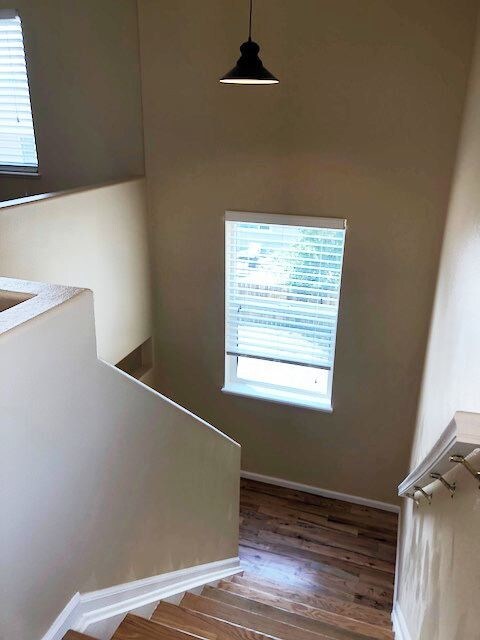 Building Photo - 3 br, 2.5 bath House - 2242 Jeanette Way