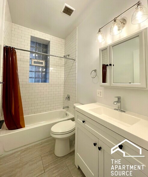 Building Photo - 3405 W Fullerton Ave