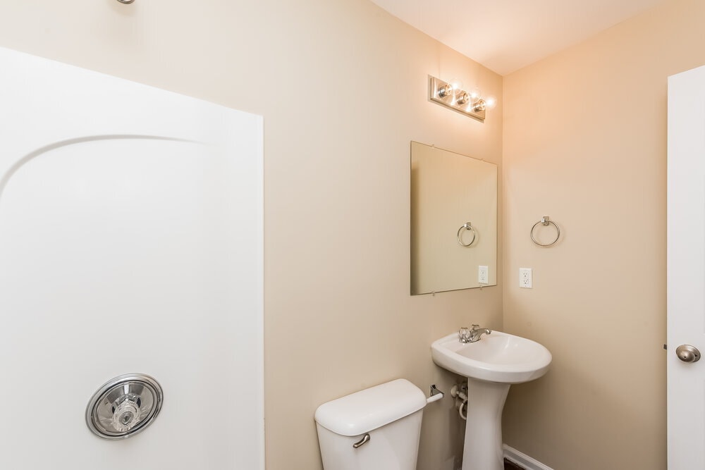 Building Photo - 2890 Centerglen Ln