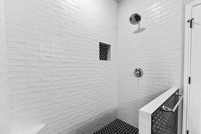 Building Photo - 9621 Solana Vista Loop