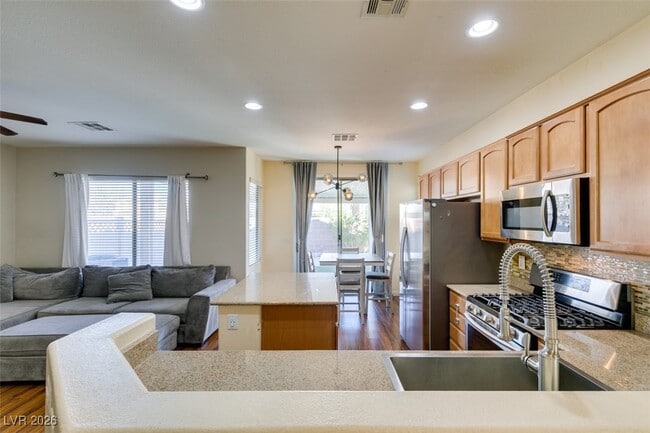 Building Photo - 5410 Coral Ribbon Ave