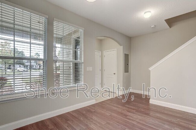 Building Photo - 4220 Plantation Oaks Blvd