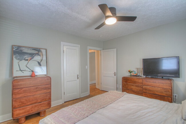 Building Photo - 1609A Cahal Ave