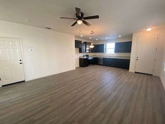 Building Photo - Newer Construction! 3 bedroom 2.5 Bathroom Home in a Gated Community