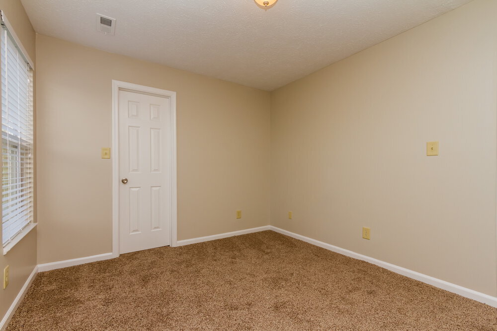 Building Photo - 8233 Twin River Dr