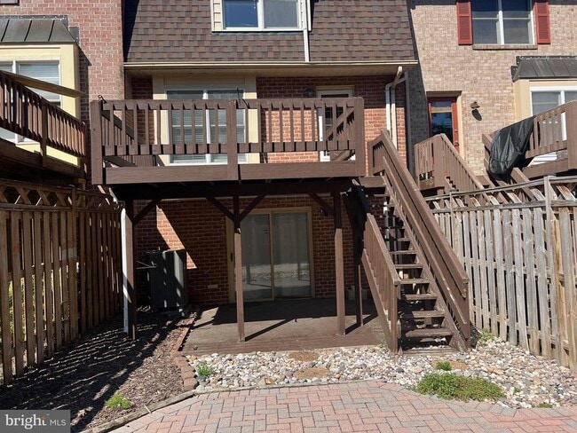 Building Photo - 8008 Broken Reed Ct