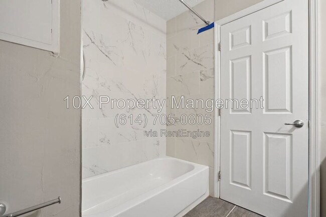 Building Photo - 1015 Lockbourne Rd