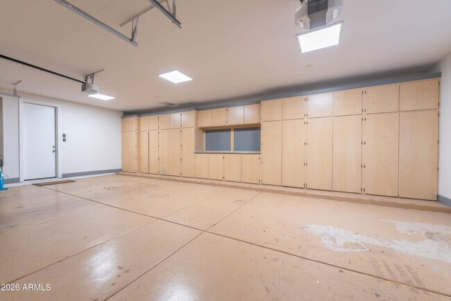 Building Photo - 3552 E Jaeger Cir