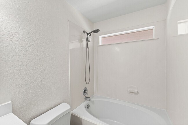 Building Photo - 9006 Wildbird Ln