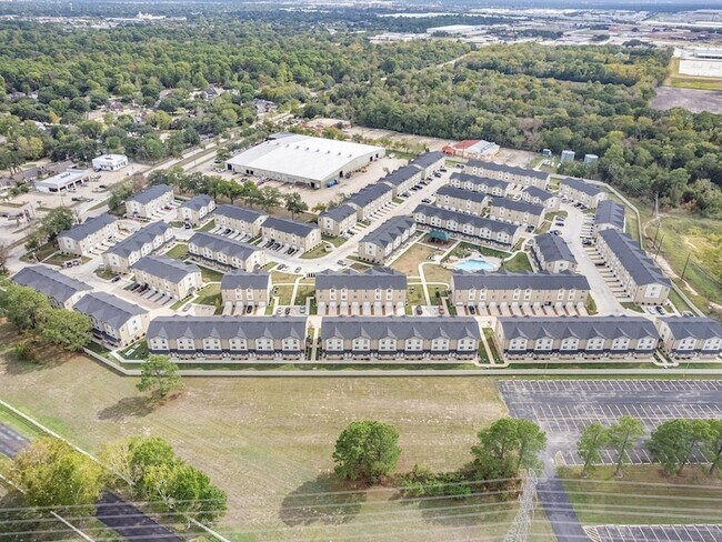 Building Photo - 12603 Telge Rd