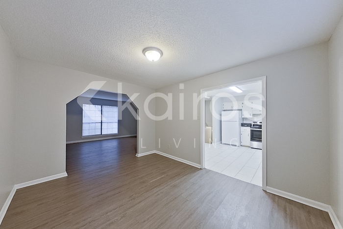 Building Photo - 5721 Old Hickory Rd