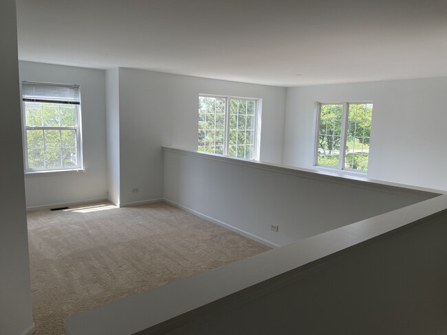 Building Photo - 2516 Hillsboro Blvd