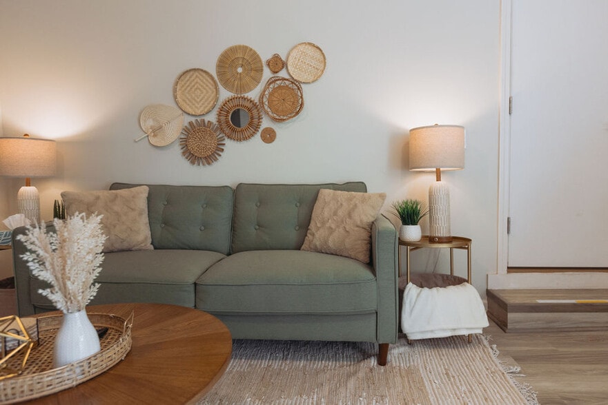 Building Photo - 308 Lamont St