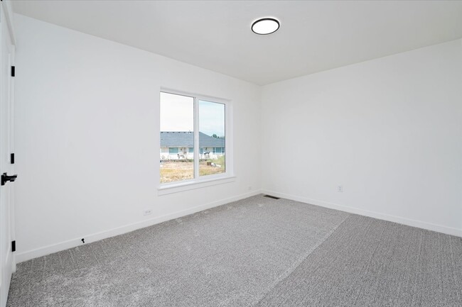 Building Photo - 405 N 18th St