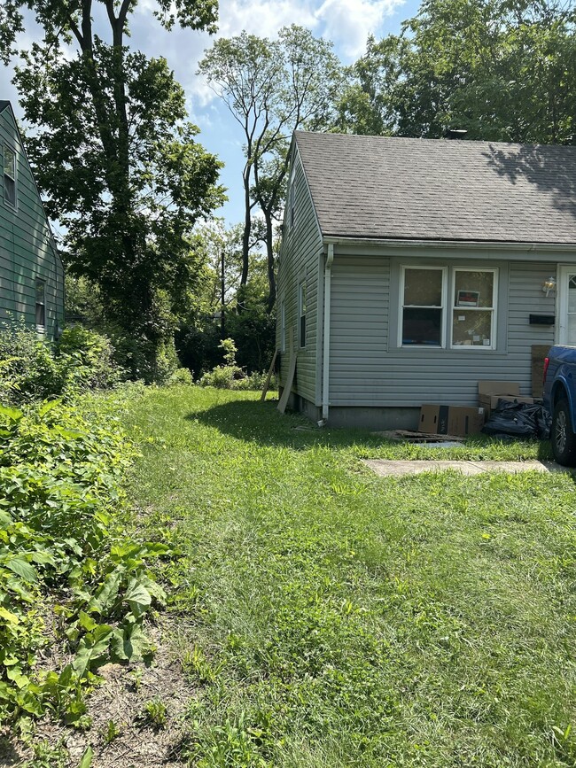 Building Photo - 1340 Kingsley Ave
