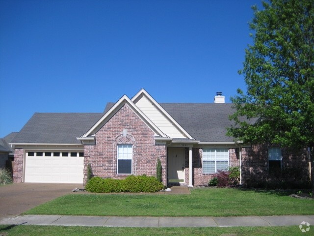 Building Photo - 1383 River Ridge Dr