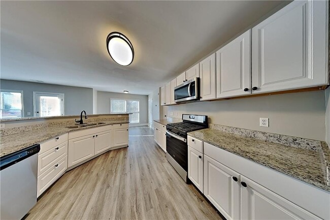 Building Photo - 2101 Chatou Pl