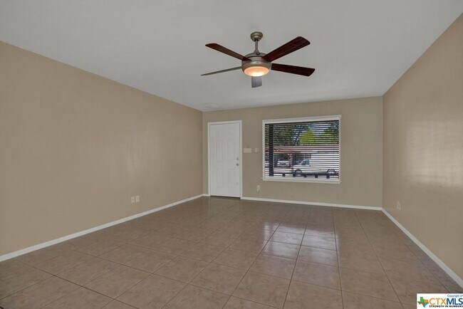 Building Photo - 650 Freiling