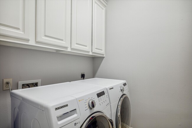 Building Photo - 18531 Duke Lake Dr